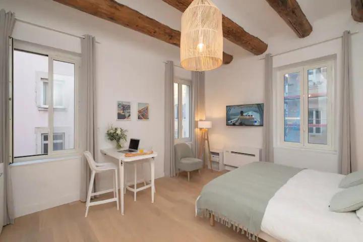 Design Suite Vieux Port Appartement Tout Equipe Climatise Marseille Luaran gambar