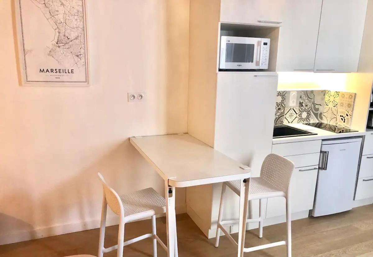 Design Suite Vieux Port Appartement Tout Equipe Climatise Marseille Luaran gambar