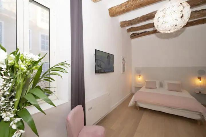 Design Suite Vieux Port Appartement Tout Equipe Climatise Marseille Luaran gambar