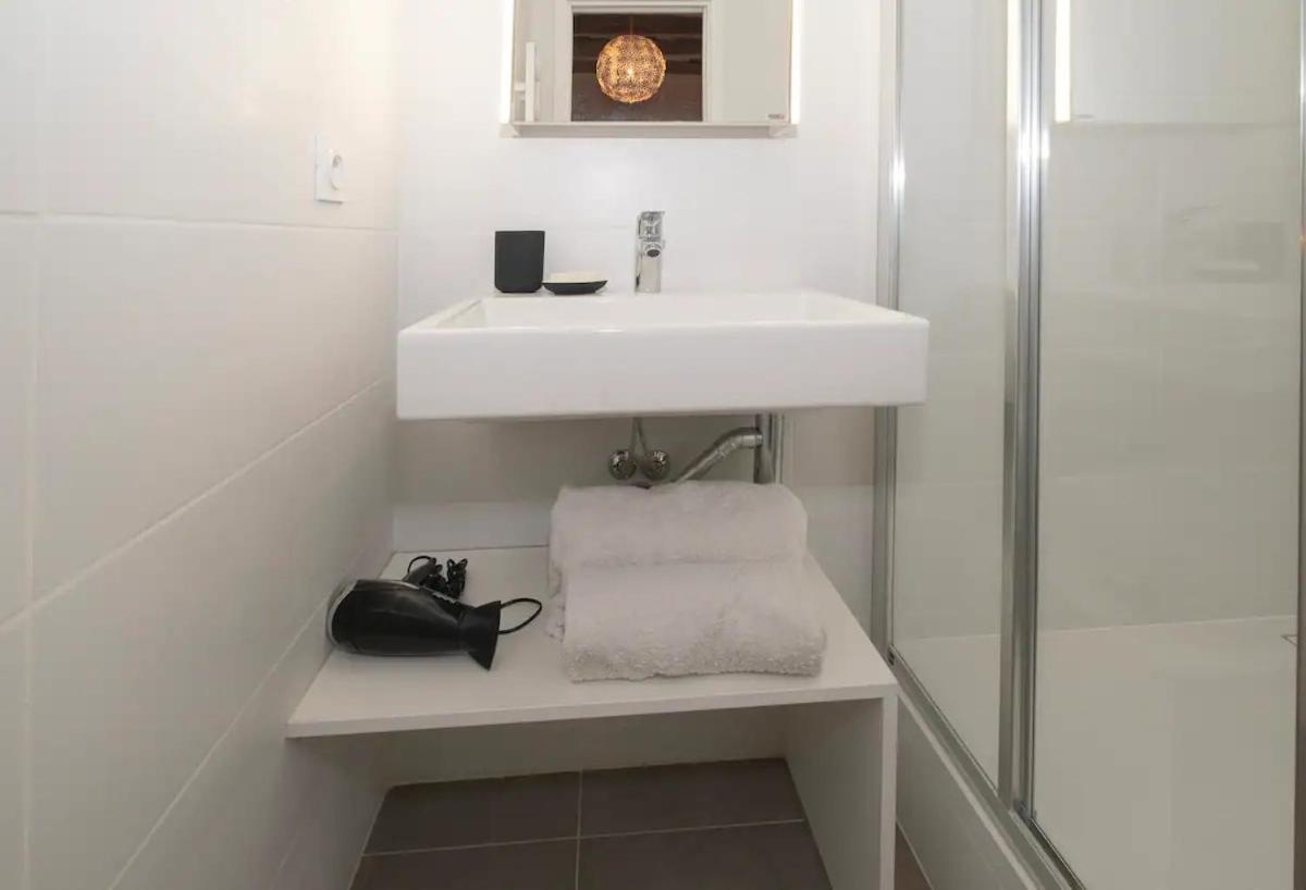 Design Suite Vieux Port Appartement Tout Equipe Climatise Marseille Luaran gambar